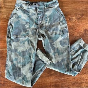 Ultra High-Rise Camo Hollister Pants